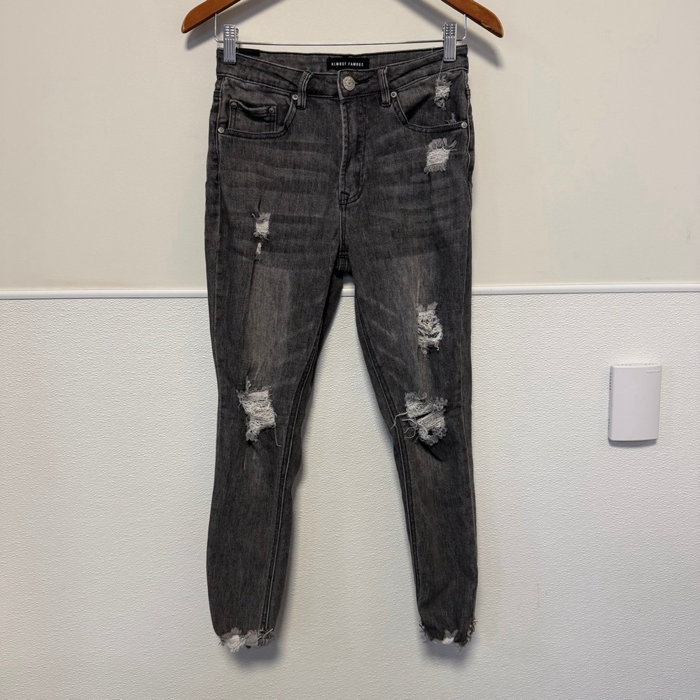 Juniors Almost Famous Skinny Jeans Size 3 Gray Distressed